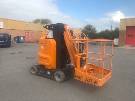 pre-owned-piaf-1000r-self-propelled-vertical-mast-boom-lift-for-sale